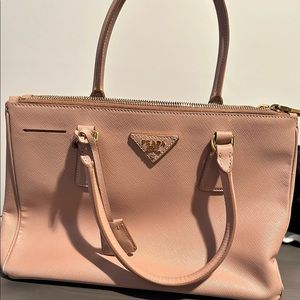 Like new prada bag